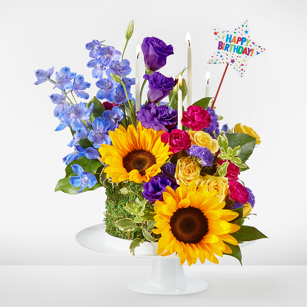Star of the Day Floral Cake – Bella Fiore, Clermont FL