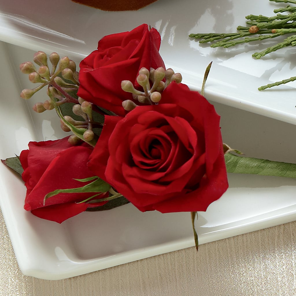 Red Spray Rose Boutonniere – Bella Fiore, Clermont FL